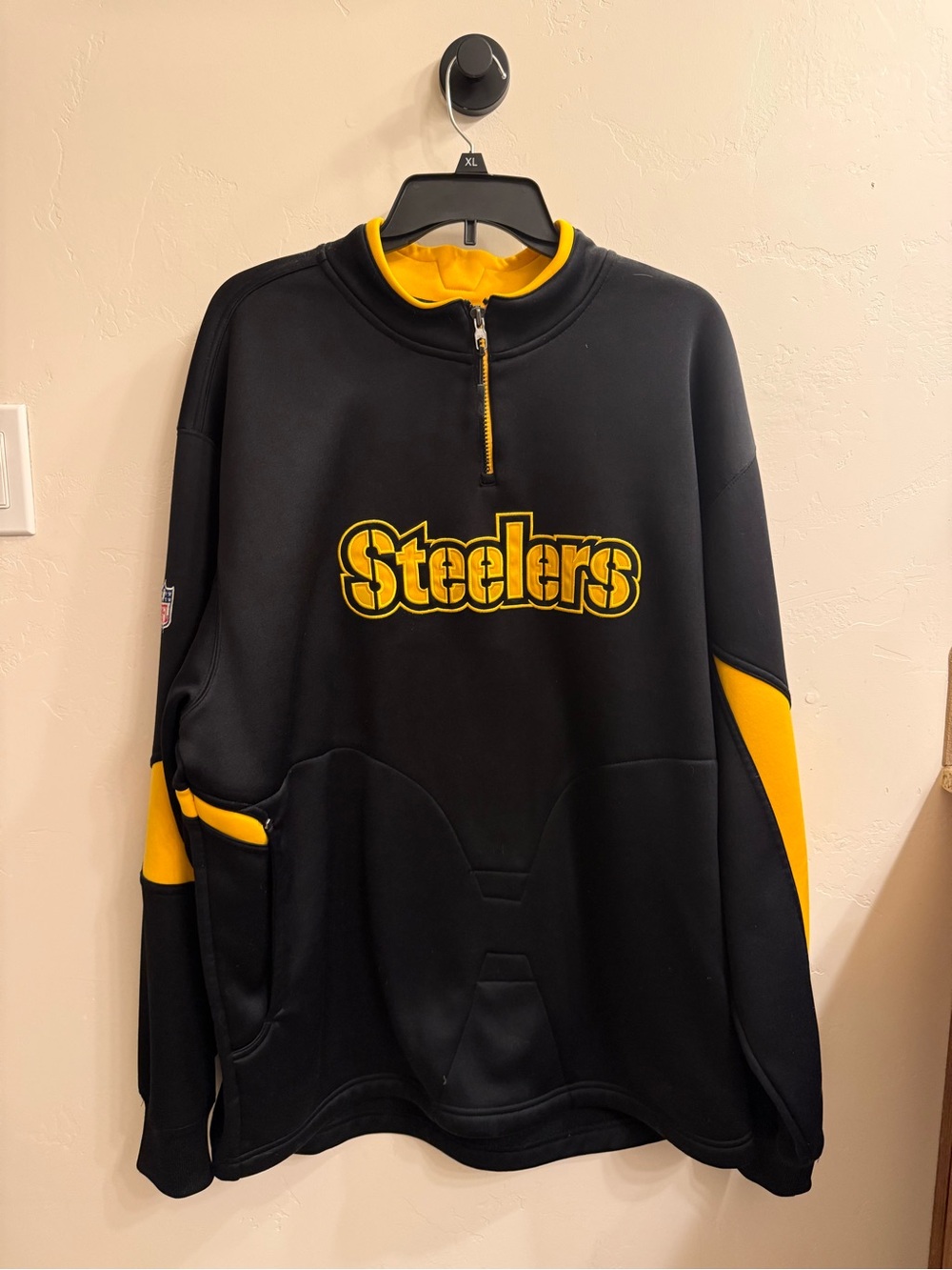 NFL Steelers Black and Yellow Zip-Up Sweater